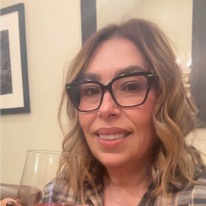 Meet your Posher, Marisol o